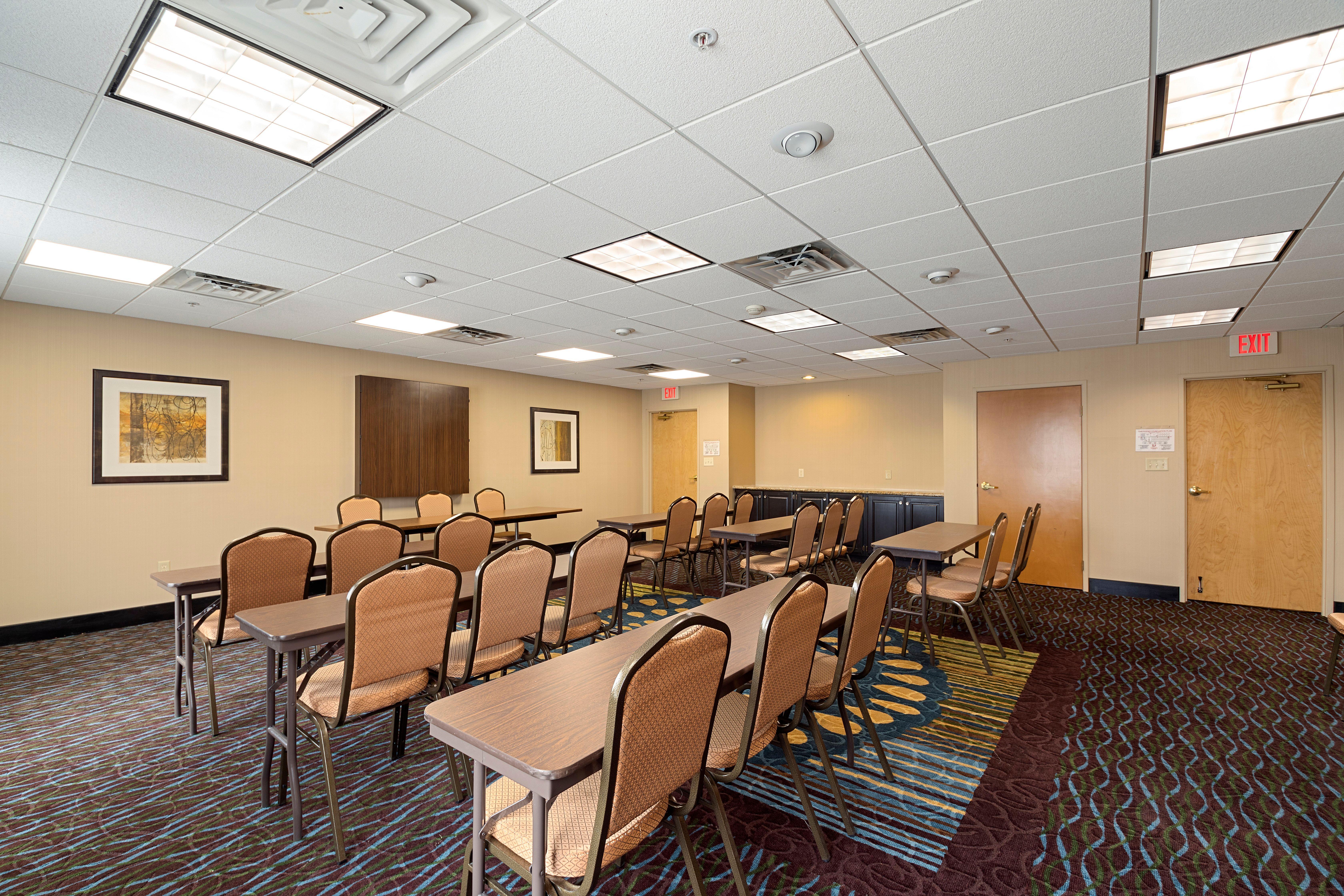 Holiday Inn Express Bloomington West By Ihg Exterior photo